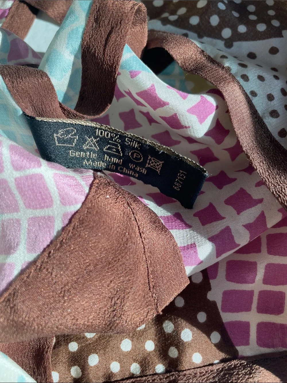 VTG ACCESSORIZE SILK SCARF